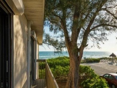 Two Bedroom Sits Along The Gulf